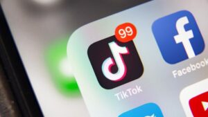 Bahaya Brain Rot: Otak Membusuk Akibat Kecanduan Media Sosial
