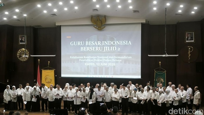 Guru Besar FK UI Murka: Tak Percaya Lagi Menkes