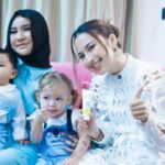 Kulit Sensitif Bayi? Jennifer Coppen Rekomendasikan Perawatan Tribiotik!