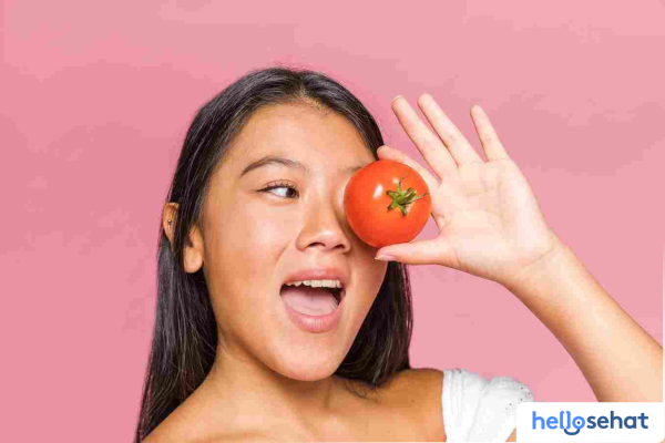 Rahasia Kulit Cerah Bebas Jerawat: 4 Manfaat Tomat Ajaib