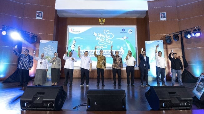 Rahasia Tubuh Sehat & Kuat: Susu, Peternakan Modern, & Hari Susu Sedunia 2025