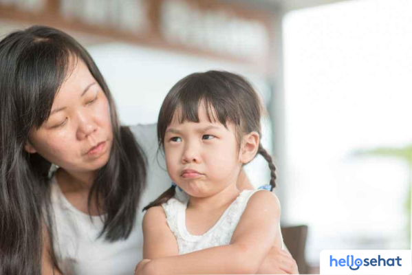 Strawberry Parents: Pola Asuh yang Merusak Anak? Waspadai Dampaknya!